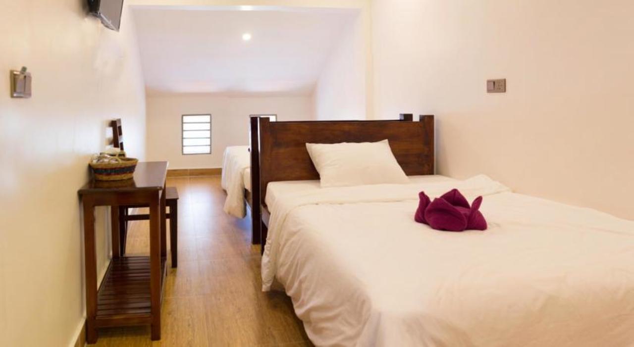 Twin Home Guesthouse Kâmpôt Zewnętrze zdjęcie