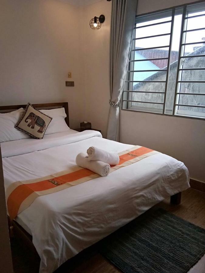 Twin Home Guesthouse Kâmpôt Zewnętrze zdjęcie